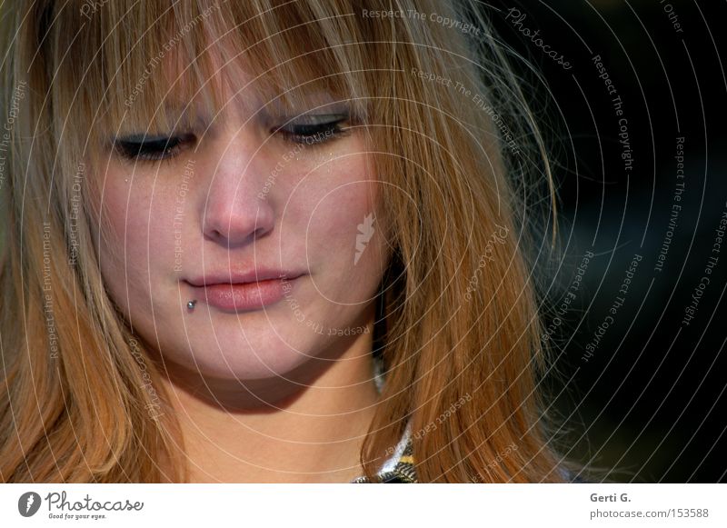 c'mon Woman Long-haired Beautiful Red-haired Face Portrait photograph Looking Think Grief Distress Feeble fringe hairstyle Sadness Intimacy Youth (Young adults)