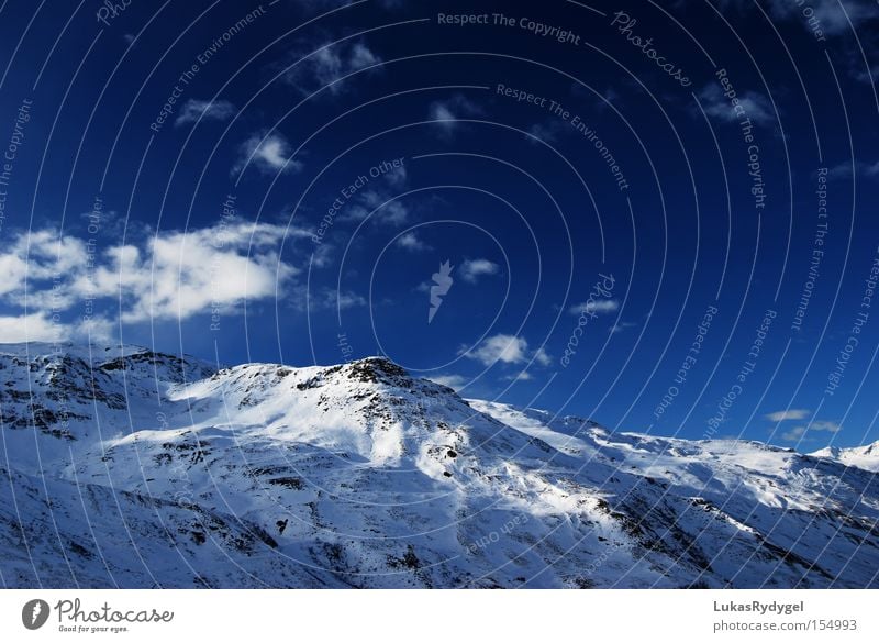 Les 3 Vallées Vacation & Travel Winter Snow Mountain Sky Clouds Ice Frost Alps Peak Cold Blue White France Colour photo Exterior shot Deserted Day Light Shadow