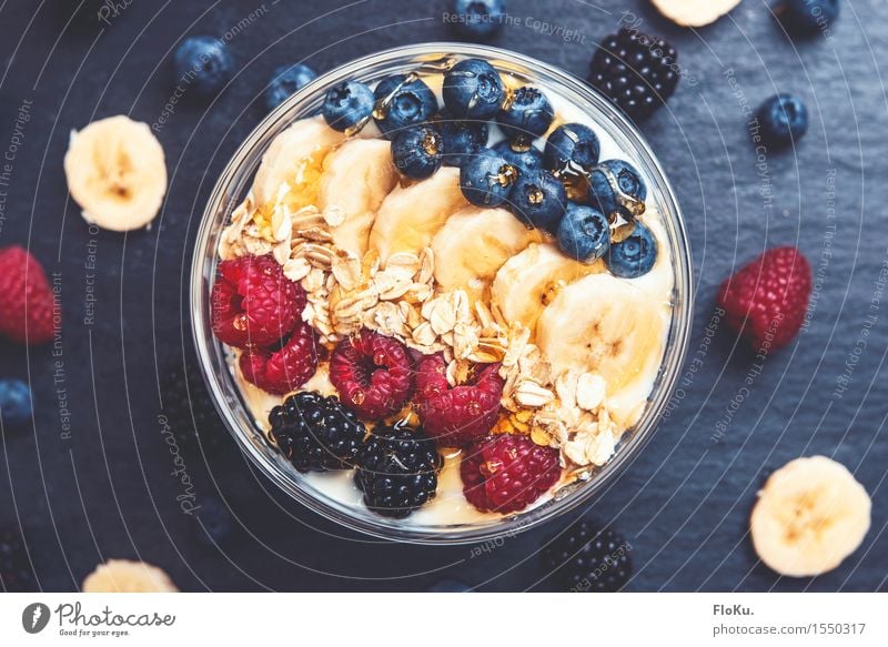 Berries for breakfast Food Yoghurt Dairy Products Fruit Grain Dessert Nutrition Breakfast Organic produce Vegetarian diet Diet Bowl Fresh Healthy Delicious