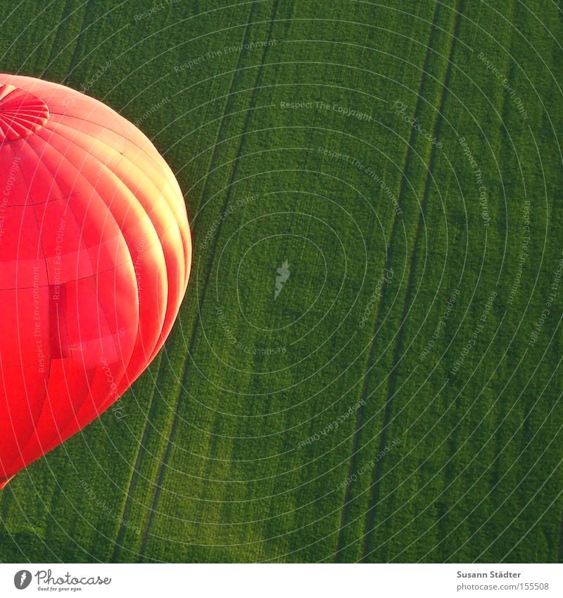 Red Balloon Meadow Green Hot Air Balloon Driving Warmth Heat Field Dresden Tracks Basket Freedom Bird Aviation Tractor track