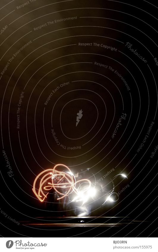 LightFight Night Dark Light (Natural Phenomenon) Radiation Sunbeam Martial arts Opposite Comparison Classification Sporting event Competition Long exposure