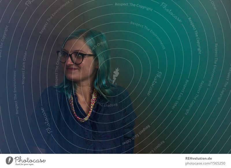 "Biodata are all in the green" Human being Feminine Young woman Youth (Young adults) 1 18 - 30 years Adults Eyeglasses Hair and hairstyles Long-haired Smiling