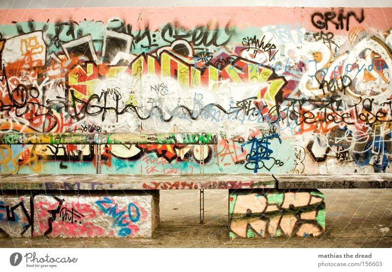 wall park Wall (building) Graffiti Multicoloured Colour Dye Youth culture Bomb Style Beautiful Daub Dirty Joie de vivre (Vitality) Bench Full Muddled Derelict