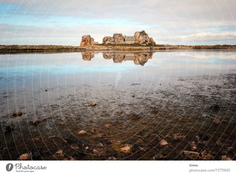 Stony Coexistence Elements Sky Horizon Beautiful weather Rock coast Bay House (Residential Structure) Detached house Tourist Attraction Landmark Stone Water