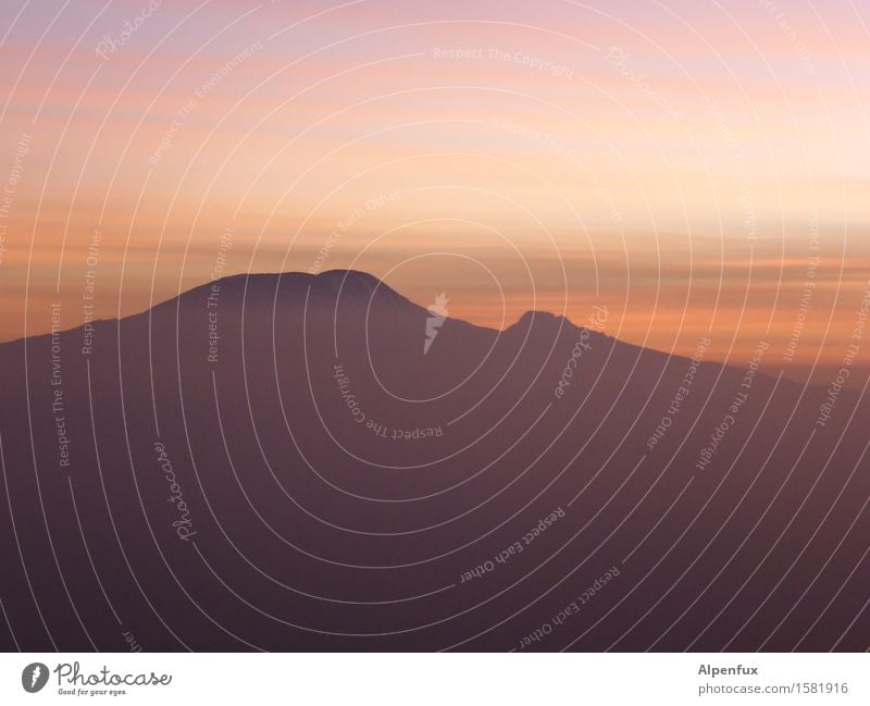 Killimanjaro Sunrise Sunset Mountain Tansania Seven Summit Peak Volcano Africa Moody Optimism Patient Calm Dream Adventure Loneliness Apocalyptic sentiment