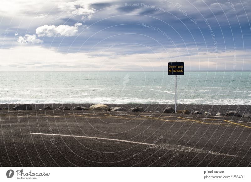 drop off zone Parking Signs and labeling Arrow Direction Street Lanes & trails Ocean Clouds Clouds in the sky Panorama (View) Target Australia Signage