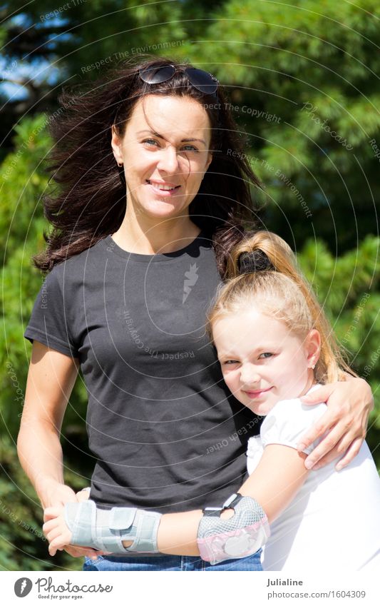 Smiling mother and daughter in summer Summer Child Schoolchild Girl Woman Adults Parents Mother Infancy 2 Human being 8 - 13 years 18 - 30 years