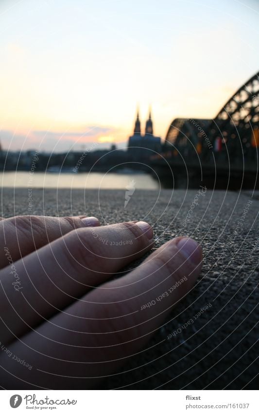 crafted Hand Sunset Cologne Bridge Dome Fingers Longing Macro (Extreme close-up) Close-up Celestial bodies and the universe