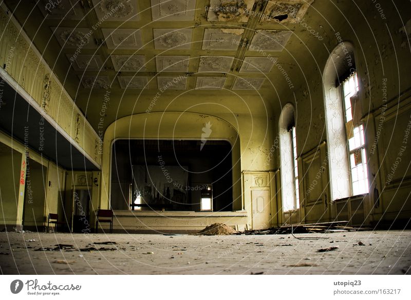 Ladies and gentlemen tonight sings for you ... Colour photo Subdued colour Interior shot Deserted Light Shadow Contrast Sunbeam Long shot Art Theatre Stage