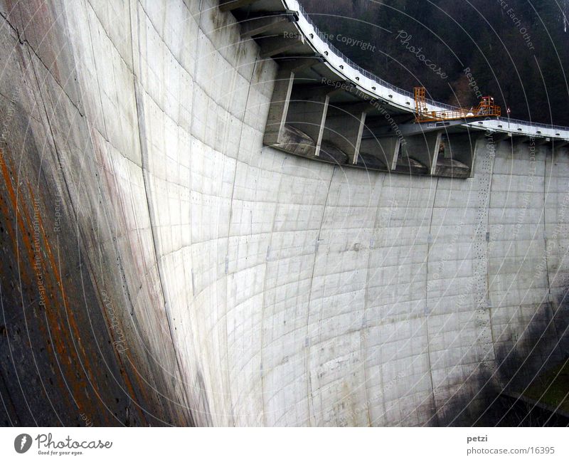 dam Architecture Concrete Tall Bulky formwork Handrail Colour photo Exterior shot Central perspective Long shot