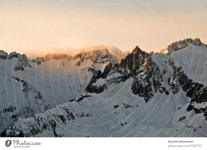 ALPENGLÜHEN Colour photo Multicoloured Exterior shot Copy Space top Evening Twilight Light Shadow Sunrise Sunset Climbing Mountaineering Nature Landscape