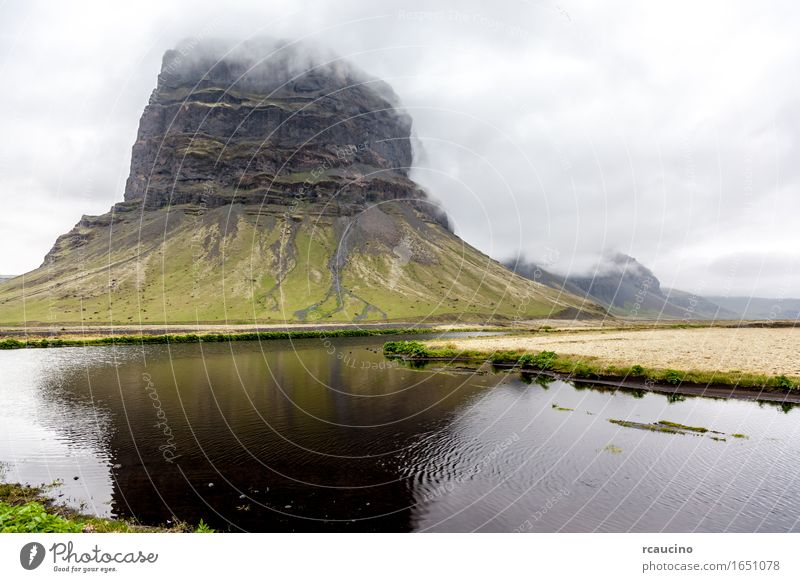 Lakes and mountains in south Iceland Summer Nature Landscape Clouds Bad weather Mountain Lakeside Green Moody Europe Colour photo Exterior shot Deserted