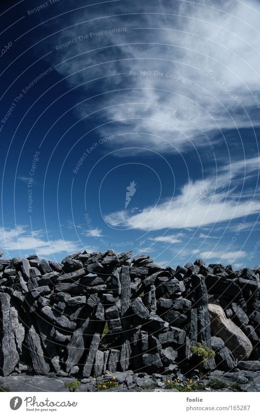 wall Colour photo Exterior shot Detail Deserted Day Sunlight Deep depth of field Field inishmore Ireland Europe Fence Stone Old Blue Gray Black White Culture