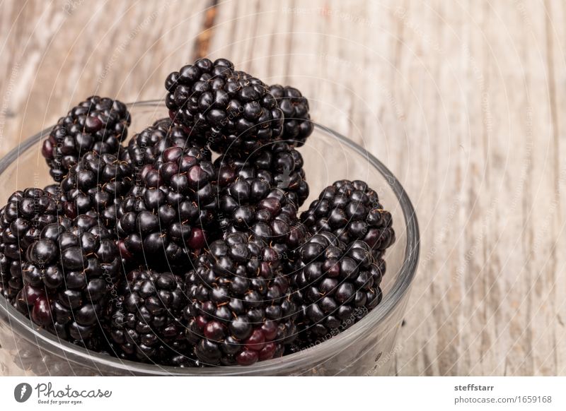 Clear glass bowl of ripe blackberries Food Fruit Nutrition Eating Breakfast Organic produce Vegetarian diet Diet Lifestyle Beautiful Healthy Health care