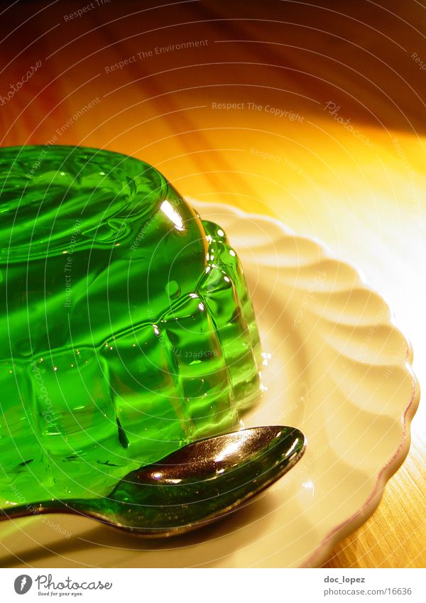 sologruen_1 Pudding Jelly Still Life Jello Green Bilious green Spoon Plate UFO Wobble Nutrition Table Dessert Woodruff It's served. invasion Perspective glibber