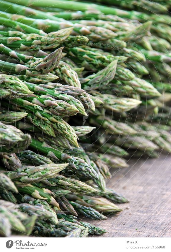 asparagus season Colour photo Detail Deserted Food Vegetable Nutrition Organic produce Agricultural crop Fresh Healthy Green Asparagus Asparagus season