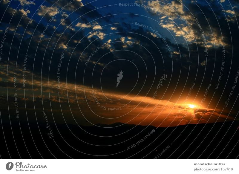 space capsule Colour photo Multicoloured Aerial photograph Deserted Twilight Sunrise Sunset Bird's-eye view Sky Clouds Beautiful weather Mountain Exceptional