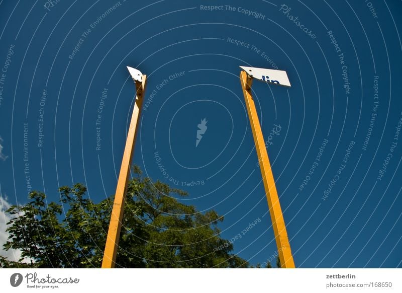 text space Signs and labeling Blackboard Food table Flagpole Mast Banner Information Notice Sky Beautiful weather Cloudless sky Blue sky Sky blue Tree Treetop