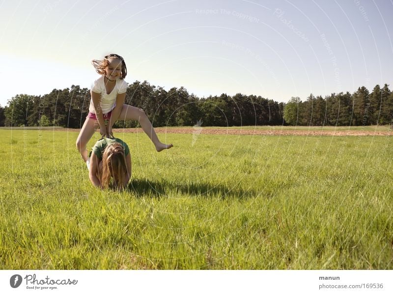 All-hopp! Colour photo Subdued colour Multicoloured Exterior shot Copy Space right Copy Space top Copy Space bottom Copy Space middle Neutral Background Day