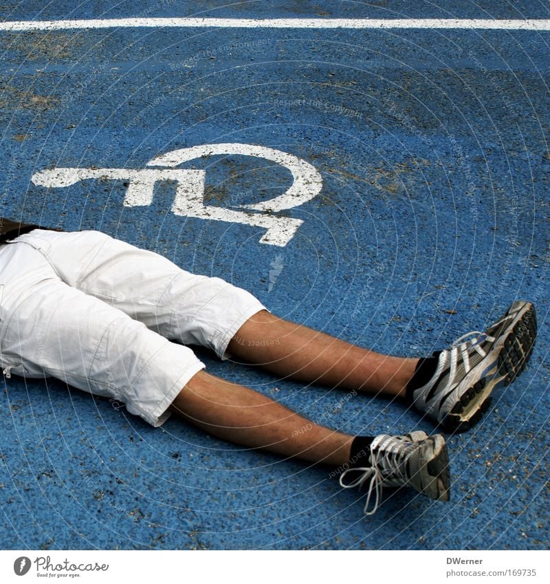 Parking space occupied Summer Chair Loser Driving school Health care Human being Masculine Young man Youth (Young adults) Legs Feet 1 18 - 30 years Adults