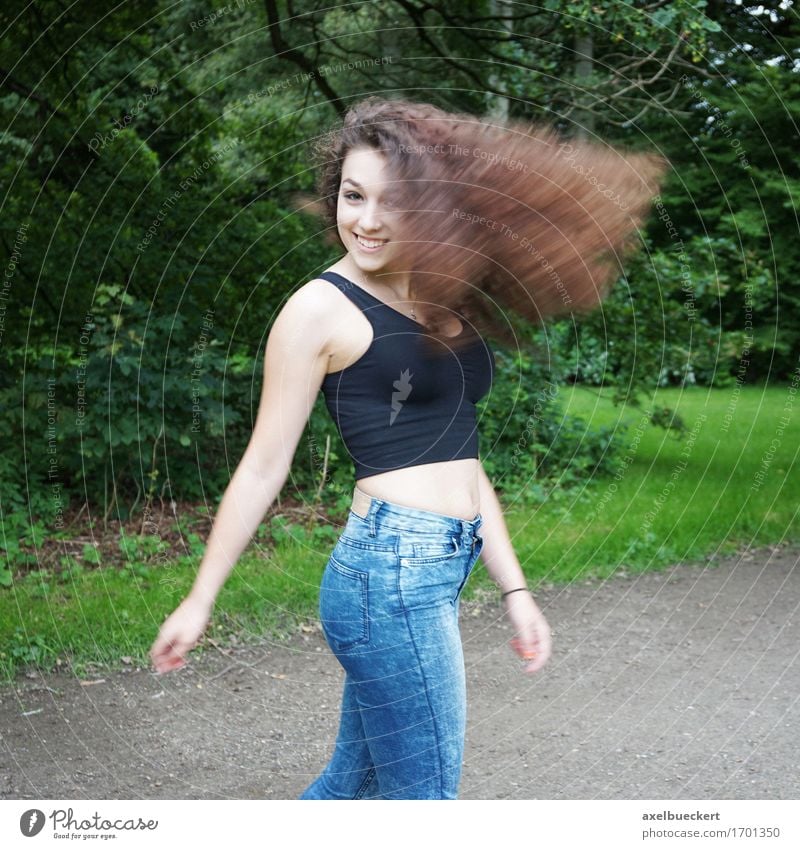 young woman shakes her hair Lifestyle Joy Hair and hairstyles Human being Feminine Girl Young woman Youth (Young adults) Woman Adults 1 13 - 18 years Nature