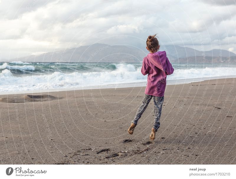 My beach Feminine Child Infancy 1 Human being 3 - 8 years Waves Coast Beach Crete Sand Water Flying Playing Dream Happiness Joy Joie de vivre (Vitality) Freedom