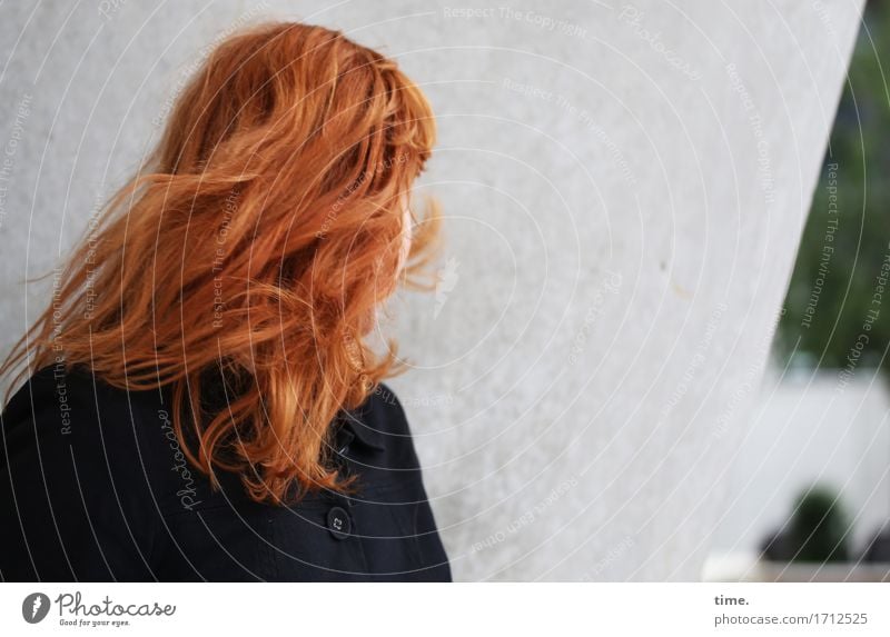 . Feminine 1 Human being Wall (barrier) Wall (building) Jacket Red-haired Long-haired Movement Rotate Wild Watchfulness Curiosity Interest Discover Expectation