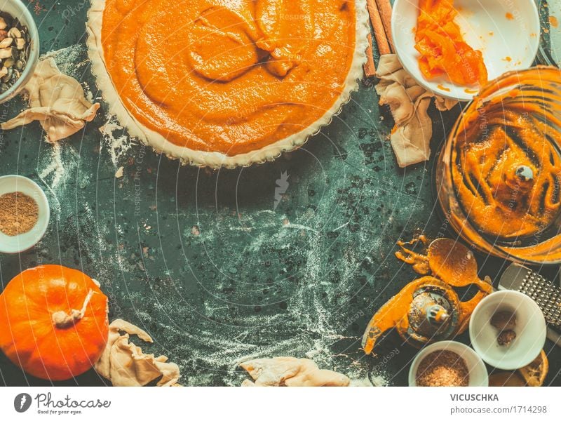 Bake pumpkin pie Food Vegetable Cake Dessert Nutrition Organic produce Crockery Style Design Life Living or residing Table Kitchen Thanksgiving Retro Baking