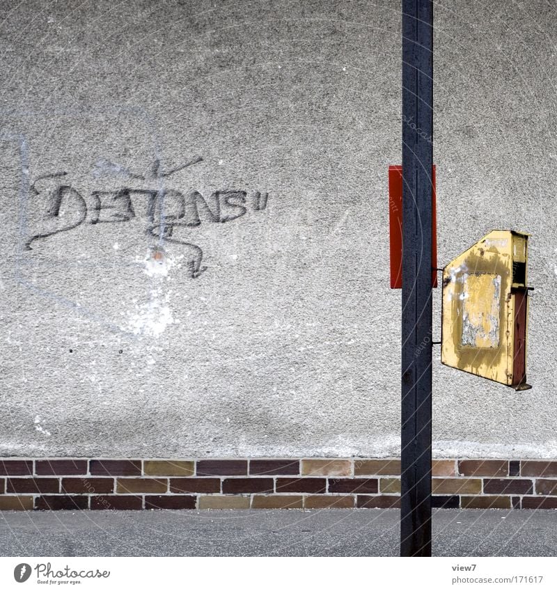 litter bins Colour photo Multicoloured Exterior shot Deserted Copy Space left Deep depth of field Youth culture Manmade structures Building Wall (barrier)