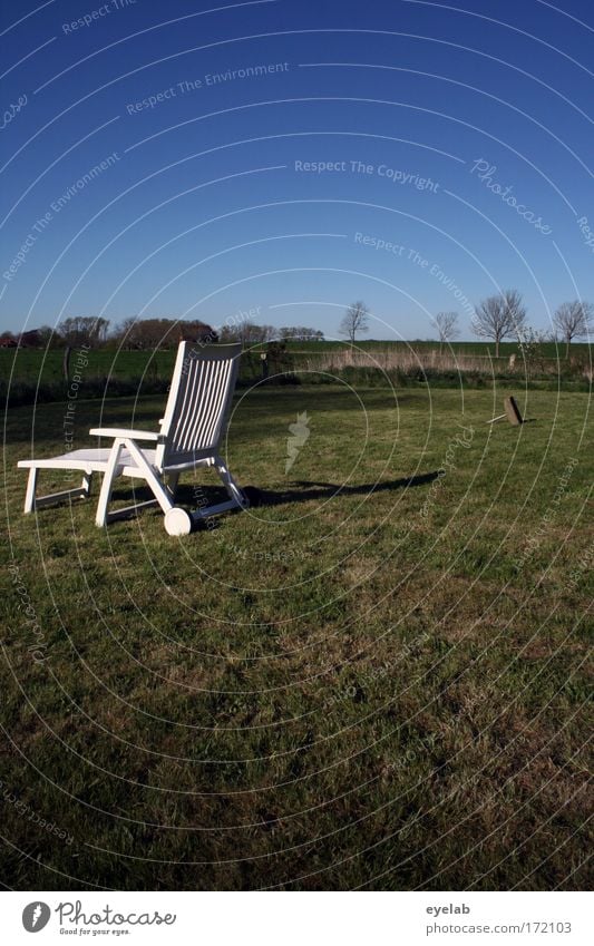 Take a break. Colour photo Exterior shot Copy Space top Copy Space bottom Neutral Background Day Evening Shadow Sunlight Sunrise Sunset Shallow depth of field