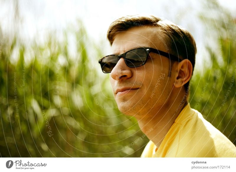 James Dean Colour photo Exterior shot Close-up Detail Copy Space left Copy Space top Copy Space bottom Day Light Shadow Contrast Sunlight Deep depth of field