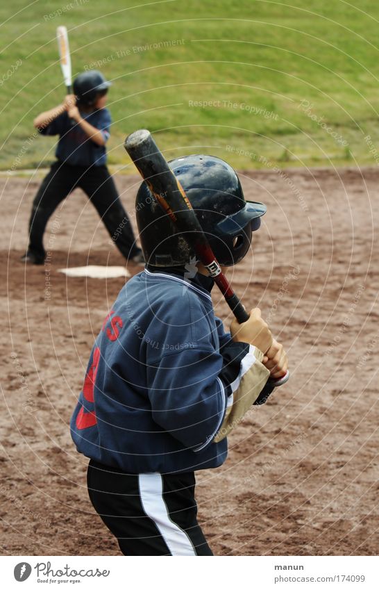 batters Colour photo Subdued colour Exterior shot Copy Space top Day Central perspective Long shot Upper body Full-length Rear view Profile Half-profile