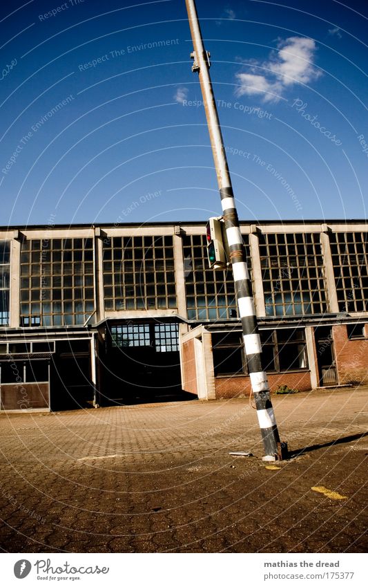 INCLINED DING Colour photo Exterior shot Deserted Copy Space top Day Shadow Contrast Sunlight Shallow depth of field Worm's-eye view Sky Clouds Industrial plant