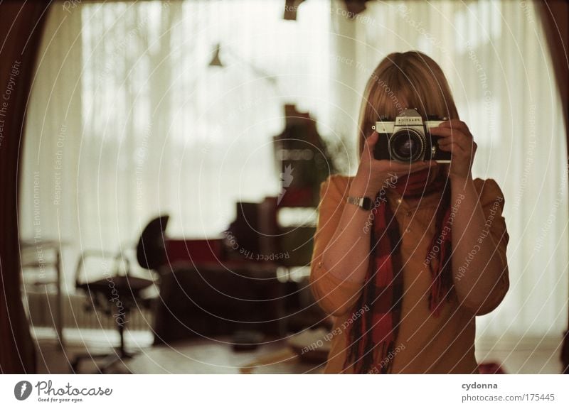 Self I Colour photo Interior shot Close-up Detail Copy Space left Copy Space top Copy Space bottom Day Shadow Contrast Deep depth of field Central perspective