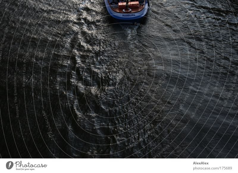 Boy, come back soon. Vacation & Travel Tourism Trip Sightseeing City trip Waves boat tour Water Port City Means of transport Passenger traffic Boating trip