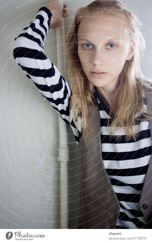 girl Colour photo Interior shot Morning Portrait photograph Front view Looking Looking into the camera Style Beautiful Flat (apartment)