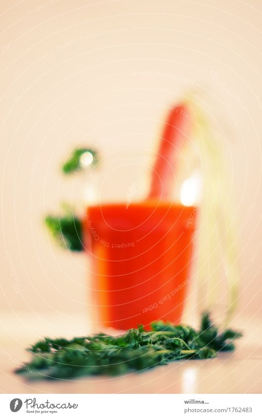 wilted carrot herbs with carrot juice carrot green Carrot Organic produce Vegetarian diet Beverage Juice Healthy Eating Orange Vegetable vegetable juice Diet