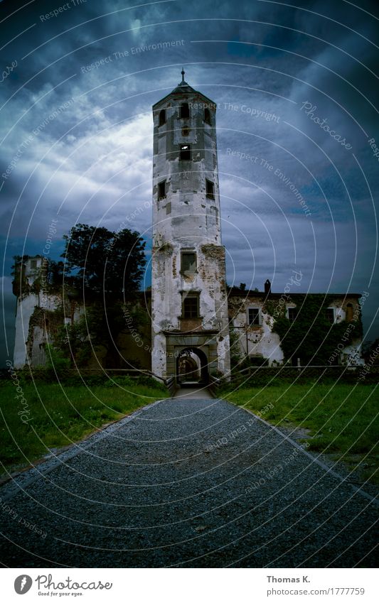 Hohenegg Castle Ruin Tower Gate Wall (barrier) Wall (building) Destruction Clouds Thunder and lightning Storm Lanes & trails Decline Colour photo Exterior shot