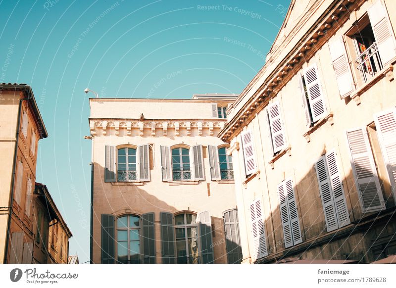 maisons arlésiennes Town House (Residential Structure) Wall (barrier) Wall (building) Facade Old Esthetic Bright Turquoise Sky Shutter Picturesque Old town