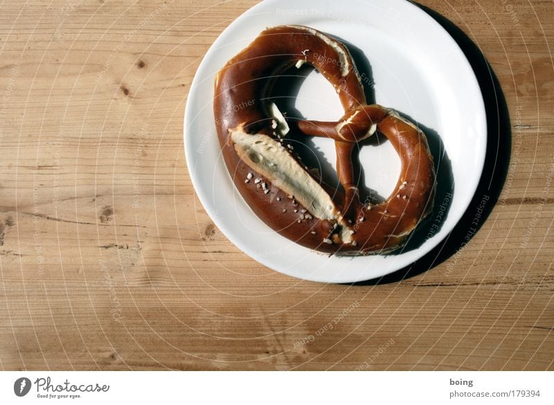 butter pretzel Colour photo Food Dough Baked goods Pretzel South German cuisine Plate Bakery Coffee break