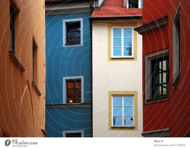 Old home REGENSBURG Town Old town Pedestrian precinct House (Residential Structure) Building Architecture Wall (barrier) Wall (building) Facade Window Roof