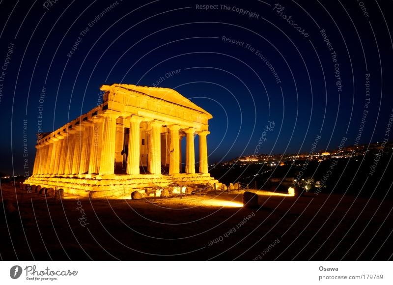 Valley of Temples 03 Ruin Ancient Manmade structures Building Architecture Greece Destruction Column Italy Sicily Agrigento Valley of the temple Twilight