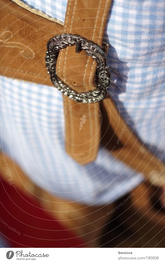 oans zwoa gsuffa Oktoberfest Lederhosen Bavaria Munich Man Blur Costume Detail Macro (Extreme close-up) Human being Farmer Germany Tradition