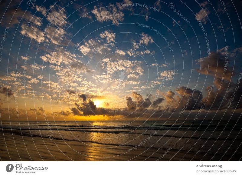 clearing the clouds Colour photo Exterior shot Deserted Morning Dawn Light Shadow Contrast Reflection Sunlight Sunbeam Sunrise Sunset Back-light Wide angle