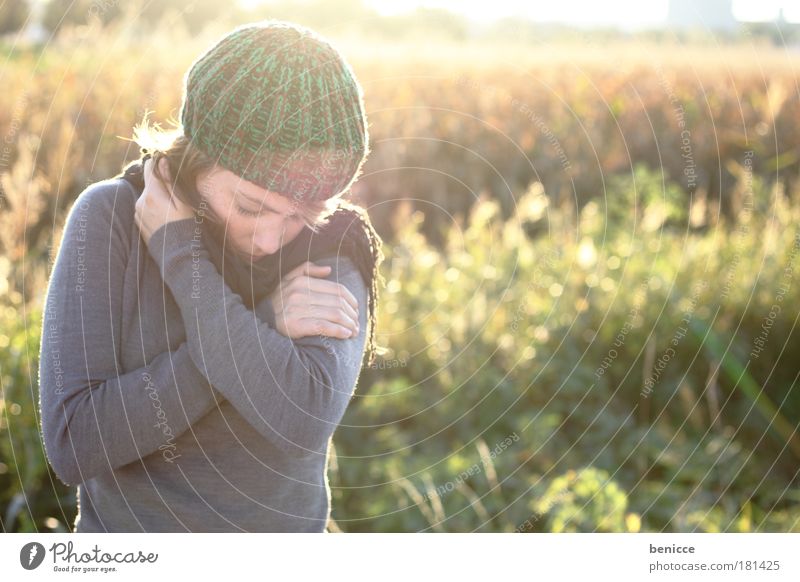 freeze Woman Human being Youth (Young adults) Cap Woolen hat Red-haired Autumn Winter Portrait photograph Common cold wave of flu Fever Autumnal Close-up Nature