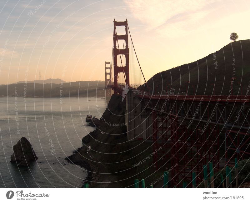 Goal to the Golden Gate Colour photo Exterior shot Deserted Copy Space left Copy Space right Evening Twilight Light (Natural Phenomenon) Sunlight Sunrise Sunset