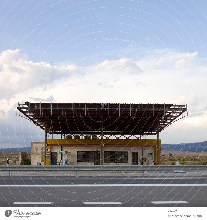 Go on and be self-employed! Colour photo Subdued colour Exterior shot Deserted Copy Space top Sunlight Deep depth of field Central perspective Energy industry