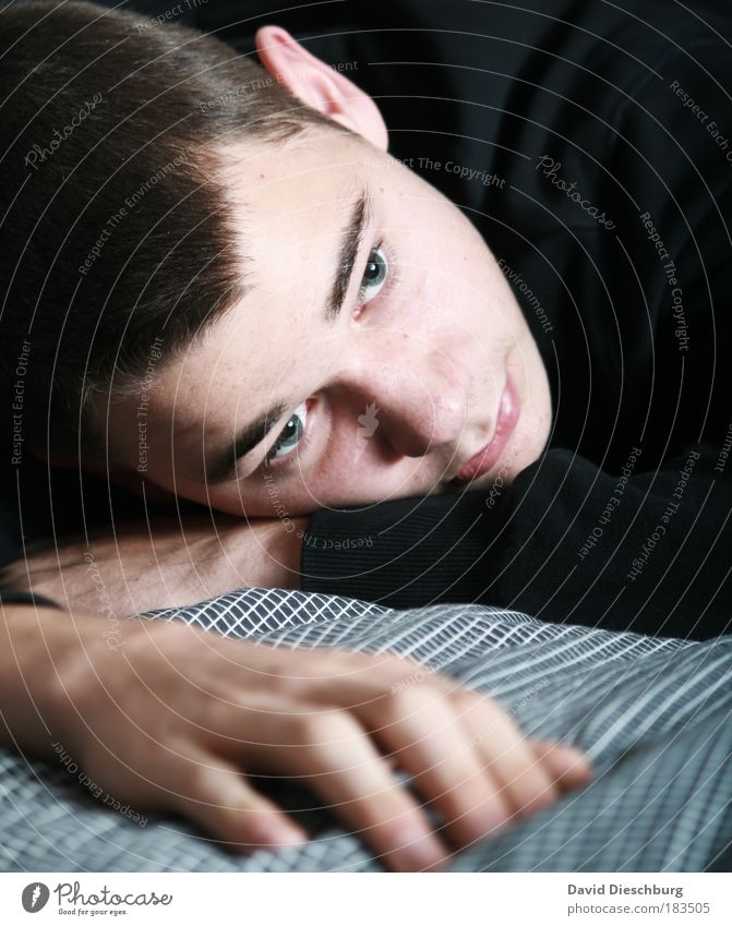 weekend pose Colour photo Interior shot Contrast Central perspective Looking away Young man Youth (Young adults) Skin Head Hair and hairstyles Face Eyes Ear