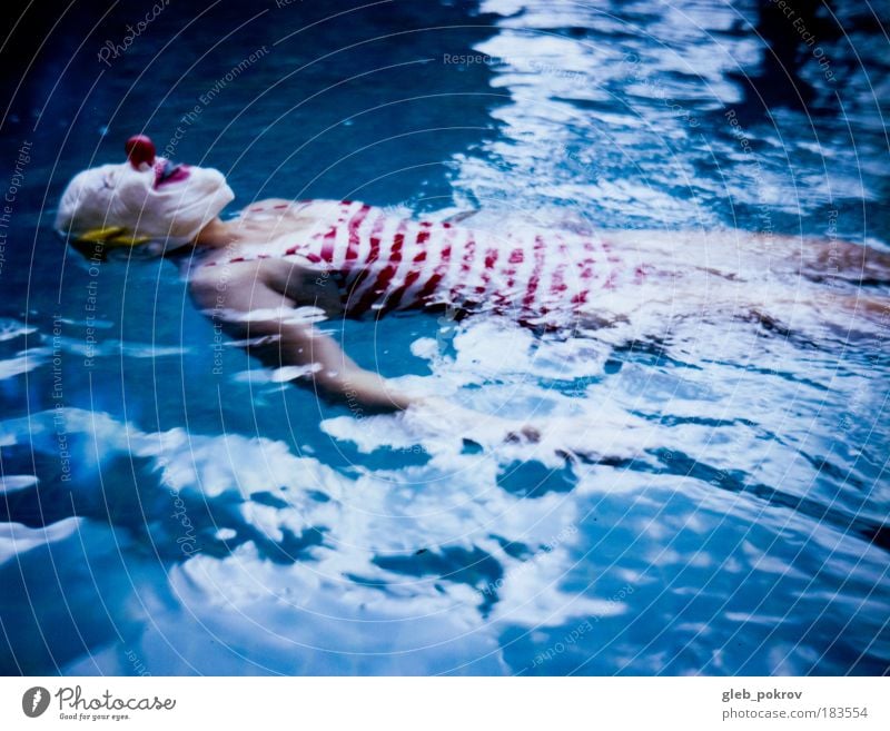 Jojo in swimmingpool Colour photo Polaroid Copy Space bottom Day Contrast Deep depth of field Central perspective Life Skin Head Face Nose Mouth Lips Elements