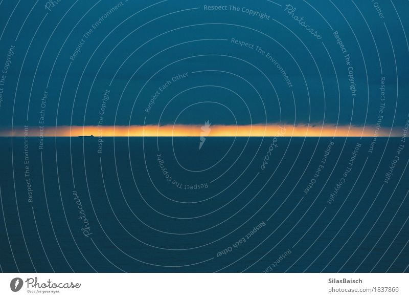 Horizon Nature Landscape Sunrise Sunset Transport Navigation Cruise Boating trip Container ship Oil tanker Famousness Fear Silhouette Hop Travel photography